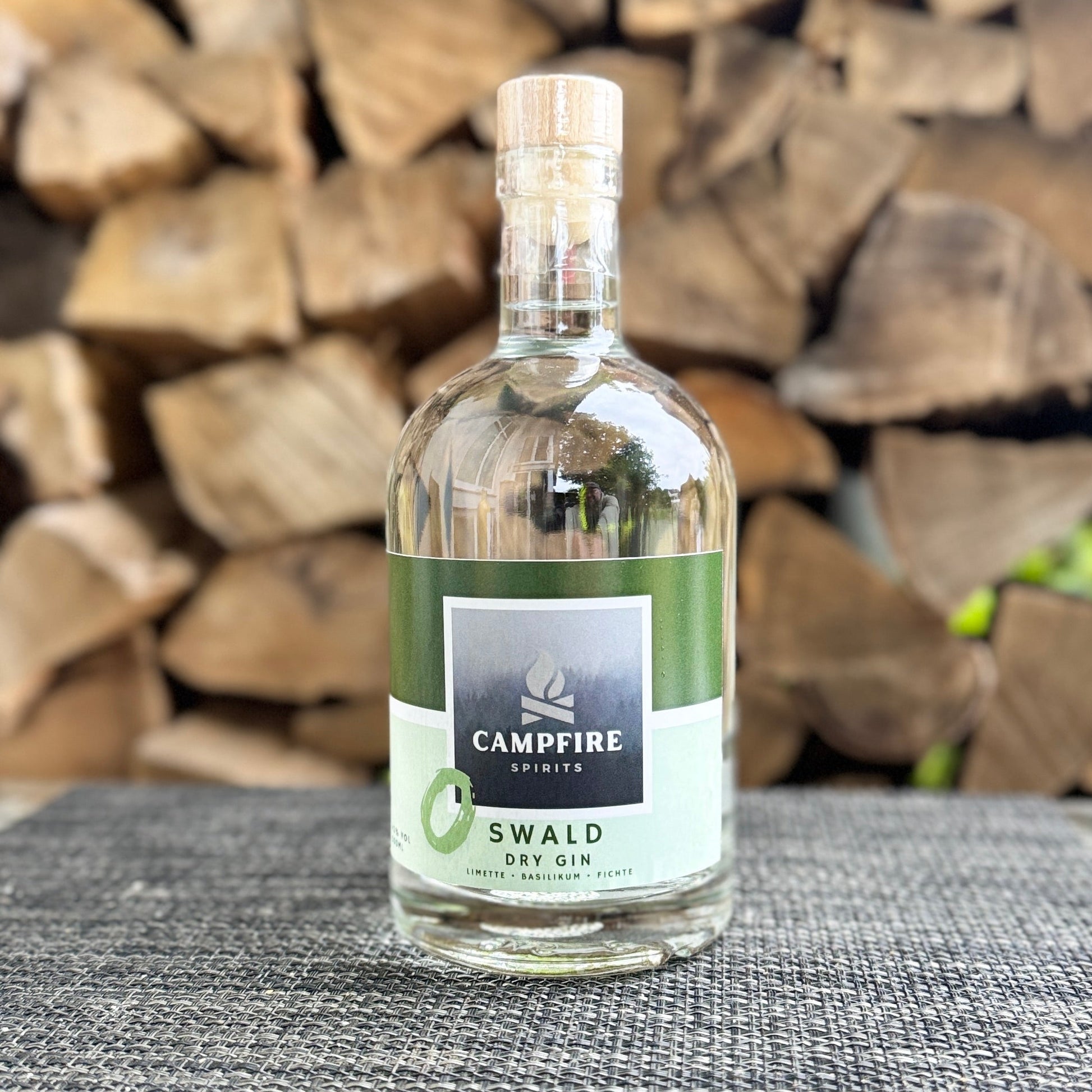 Oswald Dry Gin Flasche